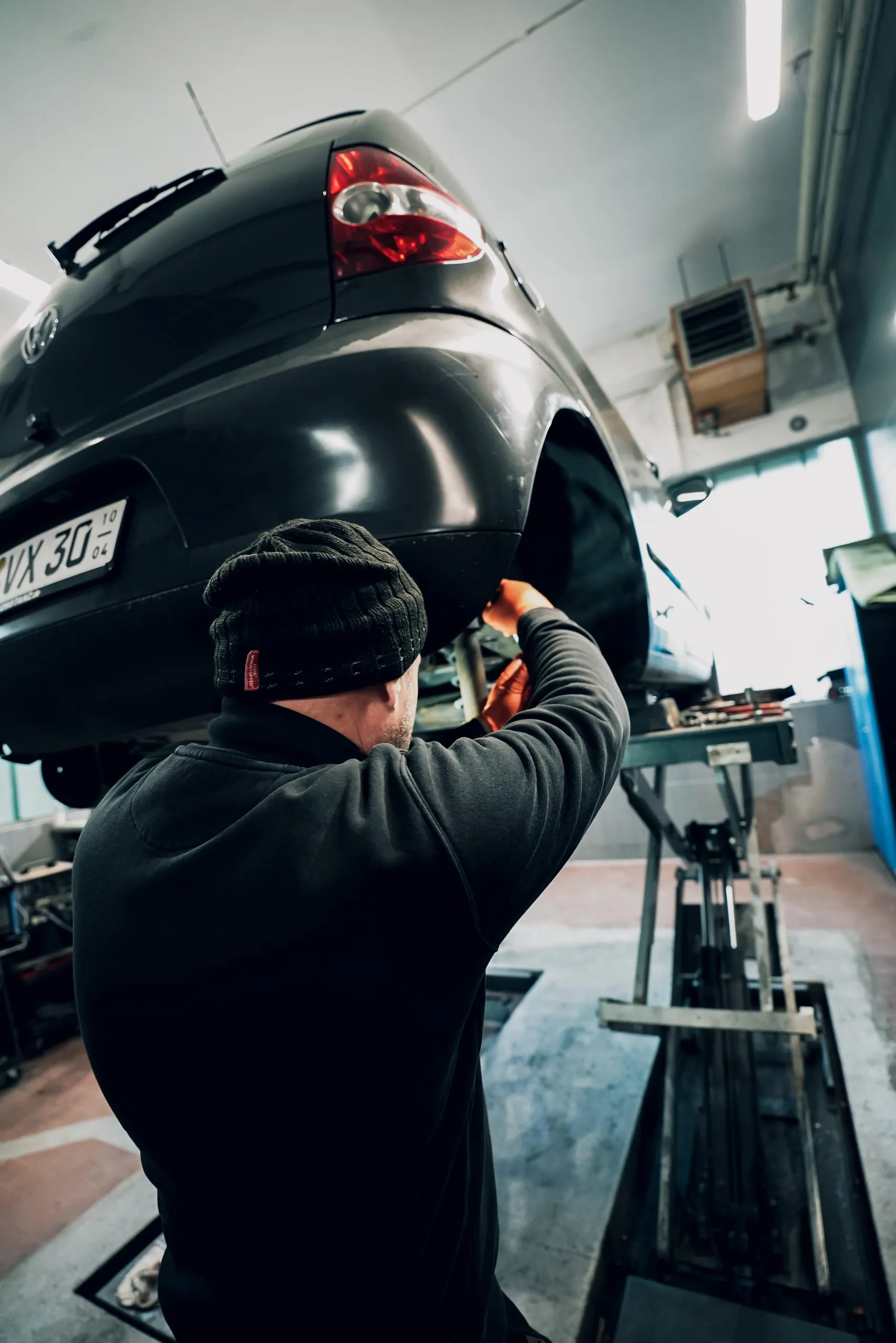 Einblick in die Arbeit einer Fahrzeugwerkstatt