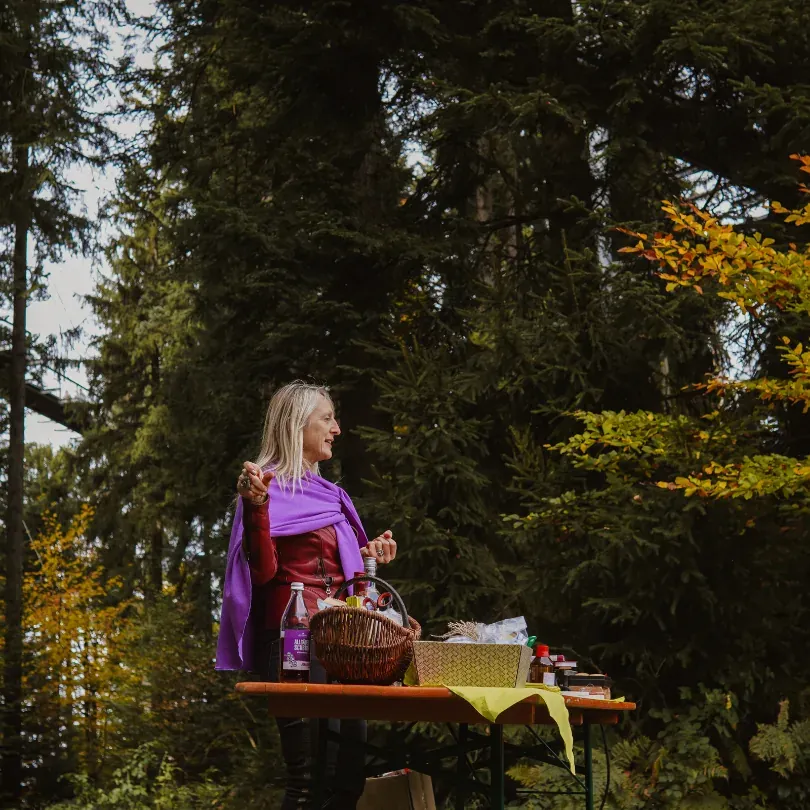 Outdooraktivität im Wald